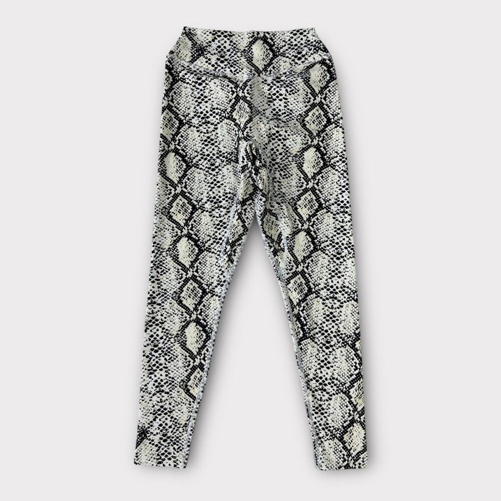 Balance Athletica Vitality The Ascend Leggings in Python Cream Black Size Medium